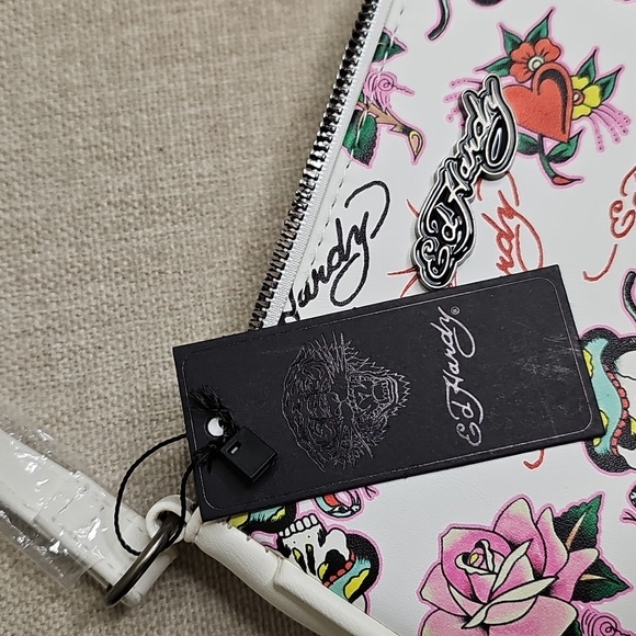 NWT Ed Hardy Tattoo-Styled White Mini Shoulder Bag Skulls, Roses, Hearts - Picture 11 of 11